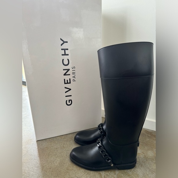 Givenchy black rain boots with chain link accents size 37 - Picture 4 of 16